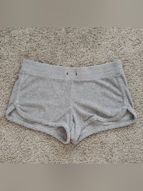 EXPRESS TERRYCLOTH SHORTS IN SIZE S